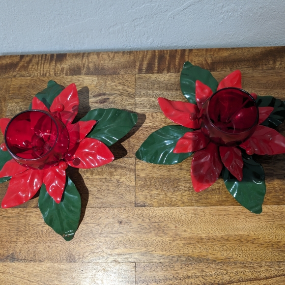 Department 56‎ poinsettia candle flowers with green stands for yard
